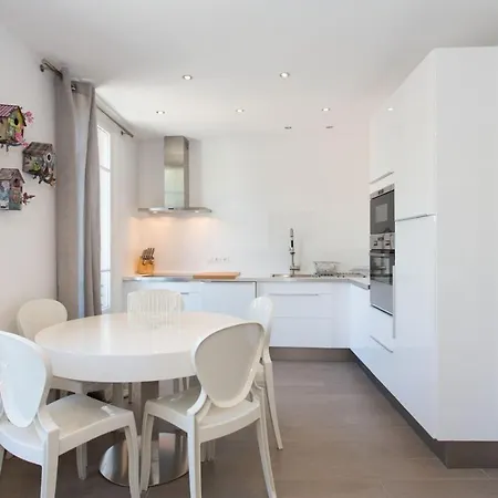 Apartment Olam Properties Heart Of Town 2 Bedroom Perfect Congress & Holidays Cannes